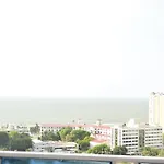Estudio Moderno Frente Al Mar