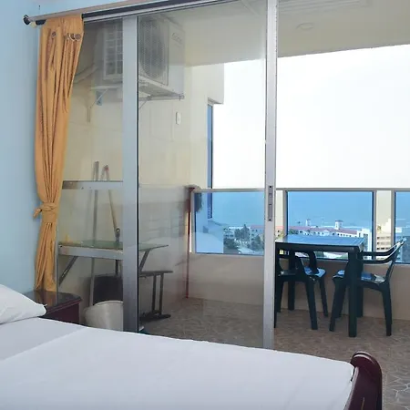 Estudio Moderno Frente Al Mar *