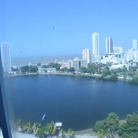 Estudio Moderno Frente Al Mar *